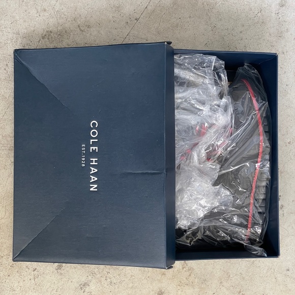 Cole Haan Men's Zerogrand Hiker Waterproof Hiking Boot (brand new) - Picture 3 of 4